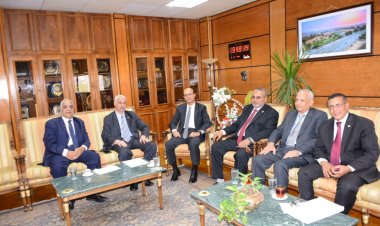 رئيس جامعة أسيوط يستقبل عميد كلية الشريعة والقانون بجامعة الأزهر