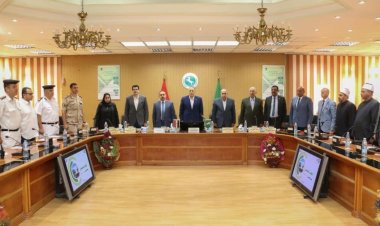 «تنفيذي الشرقية» يقف دقيقة حدادًا على روح شهيد العلم مدرس اللغة الإنجليزية