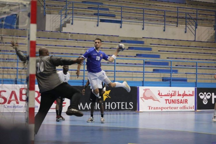 «رجال يد الأهلي» يفوز على فلاورز البنيني ببطولة إفريقيا