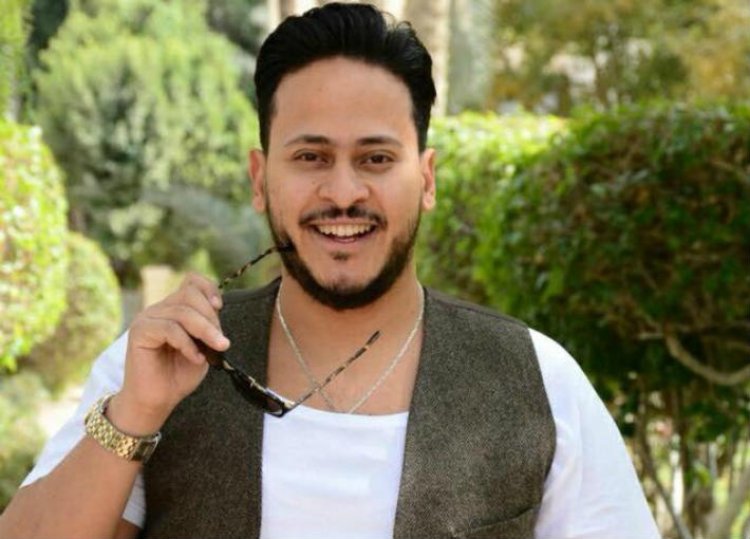 كريم عفيفي يشارك في مسرحية «انستونا» مع دنيا سمير غانم