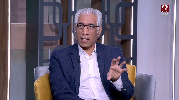 عمرو العادلي لـ«العاصمة»:  لا يوجد أديب عربي «الآن» جدير بالفوز بجائزة نوبل في الآداب