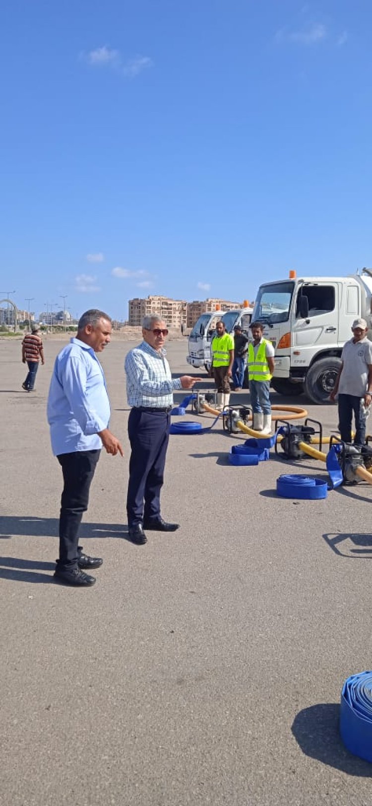 محافظ بورسعيد يتابع استعدادات الأحياء لمواجهة الأمطار خلال موسم الشتاء