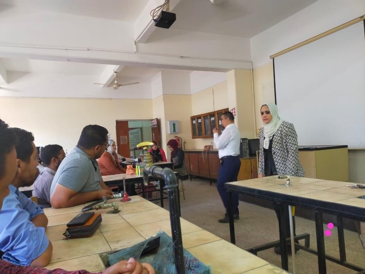 جامعة سوهاج تنظم دورة تدريبية عن المفاهيم الأساسية فى سلامة الغذاء