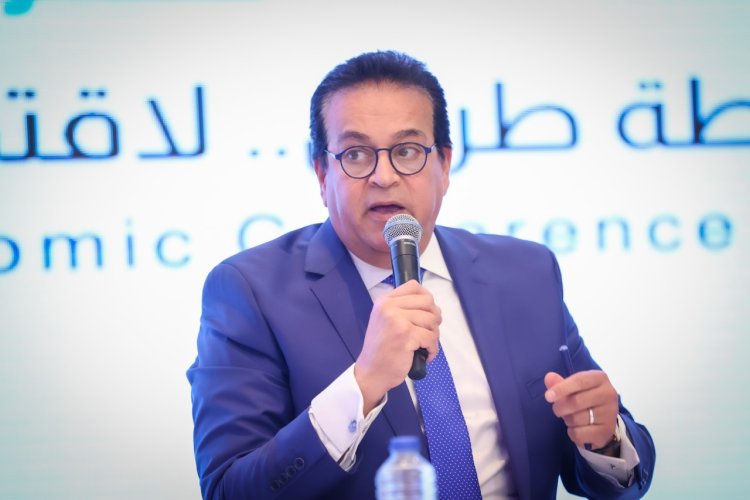 وزير الصحة يترأس جلسة نقاشية لوضع خارطة طريق لزيادة مشاركة القطاع الخاص بالمنظومة الصحية