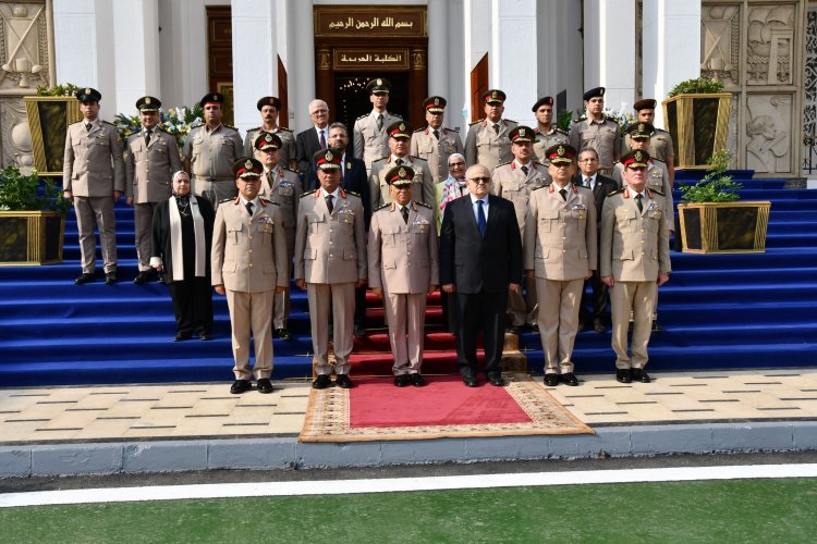 توقيع بروتوكول تعاون بين كليتي الدفاع الجوي والهندسة بجامعة القاهرة