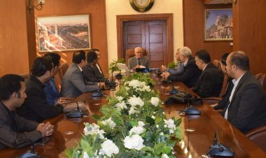 محافظ بورسعيد يستعرض نتائج المتابعة الميدانية للجنة تقييم الأداء من وزارة التنمية المحلية