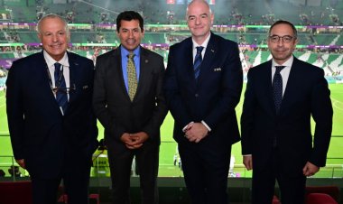 وزير الرياضة يلتقى رئيس فيفا خلال مباراة تونس وفرنسا بكأس العالم بقطر