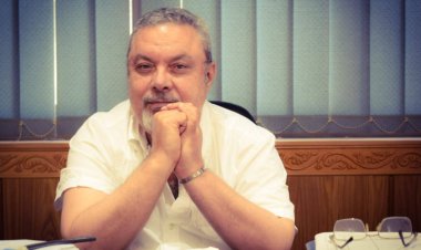 تصدر عن دار الشروق.. «صاحب العالم» رواية جديدة لـ أحمد صبري أبو الفتوح