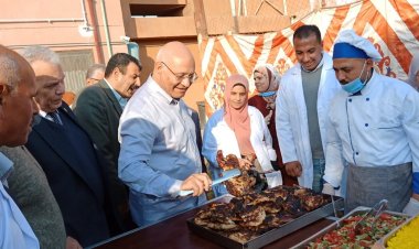 رئيس جامعة بنها يشارك طلاب المدن الجامعية حفل شواء