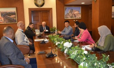 محافظ بورسعيد يستقبل المستثمر الصيني جون زونج