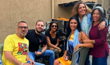 ساندي تحتفل بانتهاء تصوير مسلسلها الجديد «سيب وأنا سيب»