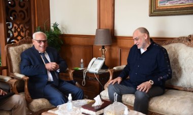 محافظ بورسعيد يناقش آليات تنمية الإنتاج الحيواني بالمحافظة