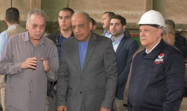 وزير قطاع الأعمال يتفقد شركتي النصر للمواسير والنصر للسيارات بحلوان