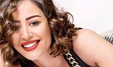 المعمل الجنائي يفحص المواد المضبوطة بحوزة منة  شلبي