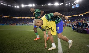 تقارير.. إصابة نيمار بقطع في الرباط الصليبي الأمامي 