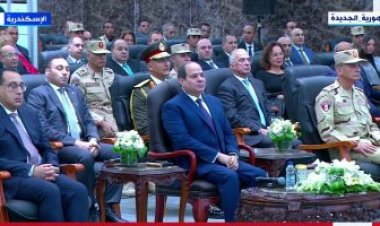 الرئيس السيسي يجري جولة تفقدية لعدد من المشروعات القومية بالإسكندرية