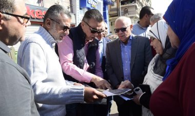 محافظ بورسعيد يتابع سير العمل في تطوير المرحلة الثانية من شارع 23 يوليو