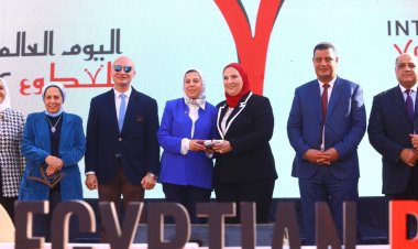 وزيرة التضامن: الهلال الأحمر أكبر شبكة إنسانية في العالم