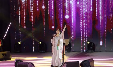 بحضور 3000 شخص..  ديانا حداد تحتفل بعيد الاتحاد الـ 51 على مسرح خورفكان