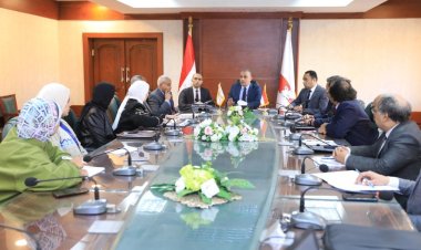 محافظ سوهاج يبحث تطوير الهوية البصرية للمحافظة