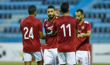 كاف يعلن حكم مباراة الأهلي والرجاء بدوري أبطال إفريقيا   