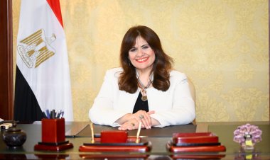 وزيرة الهجرة تستعرض تطورات منظومتي التحول الرقمي وحوكمة الاتصال الرسمي