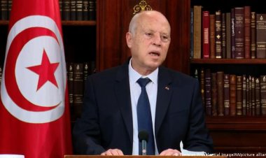 الرئيس التونسي يصل السعودية للمشاركة في قمة الرياض العربية الصينية