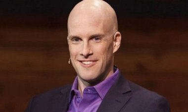 وفاة صحفي أمريكي في أثناء تغطيته مباراة الأرجنتين وهولندا