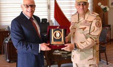 محافظ بورسعيد يستقبل قائد قوات الدفاع الجوي