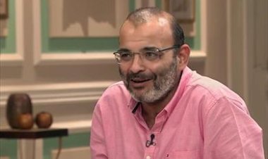 أيمن بهجت قمر: «عرض مسرحية سيدتي الجميلة من أفضل قراراتي»