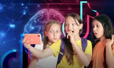 «مش بنقدر نمنعهم».. استشاري طب نفسي يوضح تأثير «التيك توك»  على الأطفال (فيديو)