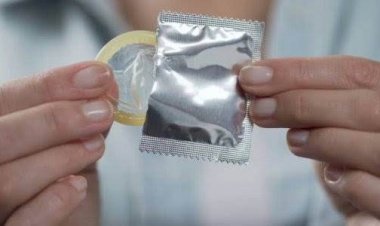 الرئيس الفرنسي يهدي «الواقي الذكري» مجانا للشباب في 2023