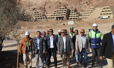وزير القوى العاملة يتفقد مشروع التجلي الأعظم بسانت كاترين