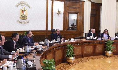 مدبولي: مهلة لإعلان الأسعار على جميع السلع.. والتعامل بحسم مع المخالفين