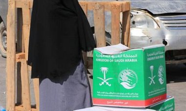 مركز الملك سلمان للإغاثة يوزع أكثر من 122 طنًا من الغذاء ة بمحافظة مأرب