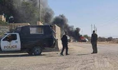 اندلاع حريق في سيارة نقل أمام مدخل دريم لاند