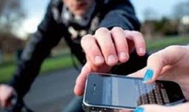 القبض على المتهم بسرقة هواتف المواطنين بالمطرية