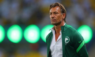 بسبب «سيدات فرنسا».. هيرفي رينار يفسخ عقده مع منتخب السعودية 