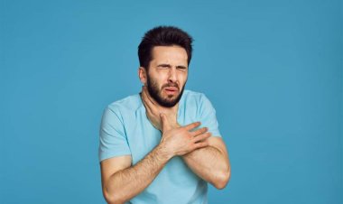 إصابة  4 أشخاص بحالات اختناق إثر استنشاق مبيد حشري داخل مول شهير بمدينة 6 أكتوبر