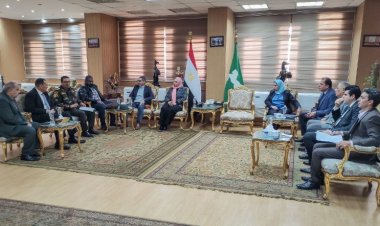 محافظ الشرقية يلتقي مساعد رئيس جهاز تنمية التجارة الداخلية لشئون الاستثمار