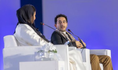 معرض جدة للكتاب يجذب نجوم الفن العربي