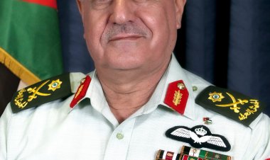 رئيس هيئة الأركان الأردني يلتقي وزير الدفاع القبرصي