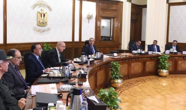 مدبولي يتابع موقف المشروعات التنموية في الإسكندرية ومطروح