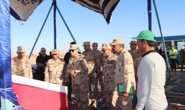 رئيس الأركان يتفقد مشروع إستصلاح وزراعة الأراضى الصحراوية بتوشكى