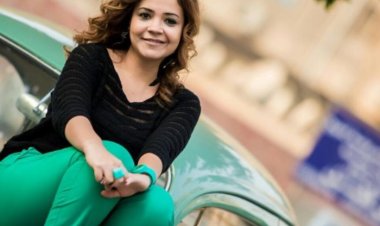 «كل دا كان ليه؟».. كتاب جديد للمطربة فيروز كراوية