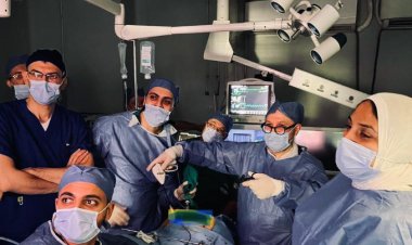 مستشفى الجلاء التعليمي تستضيف خبيرًا عالميًا لجراحات أورام النساء بالمنظار الجراحي