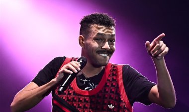 هيغني بين الشوطين.. مدير أعمال ويجز يحسم جدل غنائه في نهائي كأس العالم