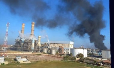 السيطرة على حريق هائل داخل محول بمحطة كهرباء طلخا