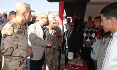 محافظ بني سويف ورئيس أركان قوات الدفاع الشعبي والعسكري يتفقدان العملية التعليمية