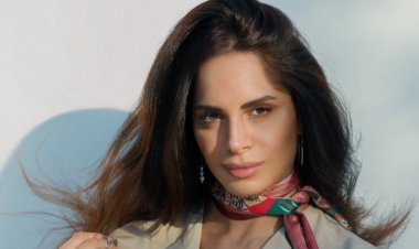 آمال ماهر تُعيد نشر تغريدة لمعجب بها: «لم أحبك لشيئ بل أحببتك لأنك كل شيئ»